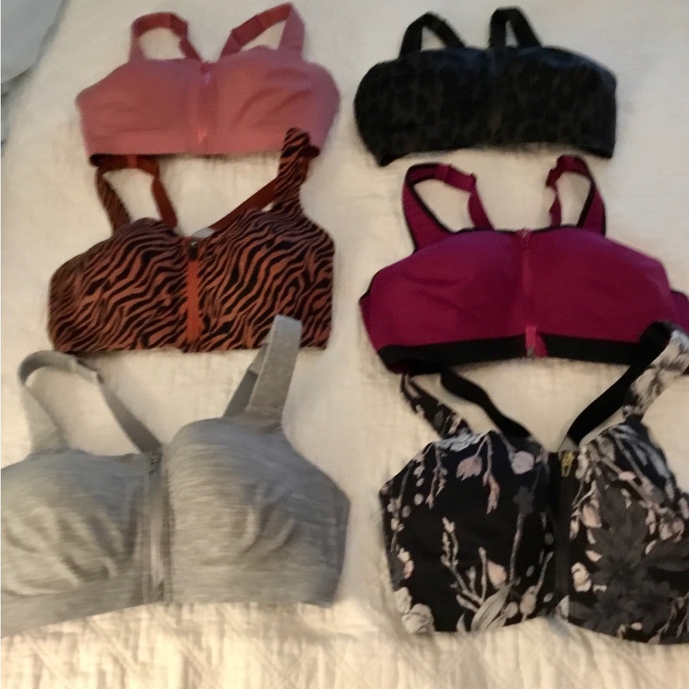 Victoria's Secret Knockout Front-Close Sports Bras (6)  Size 34DDD